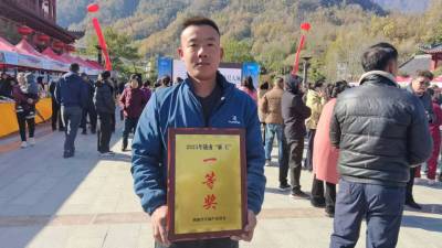 2025年，甘肃省陇南市康县天麻麻王评比及招商会在阳坝召开。三河坝镇斜坡村天麻种